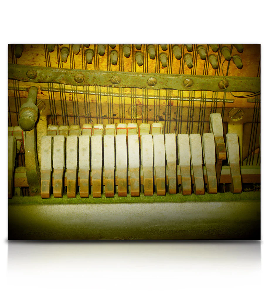 Old Busted Granny Piano - Image 5